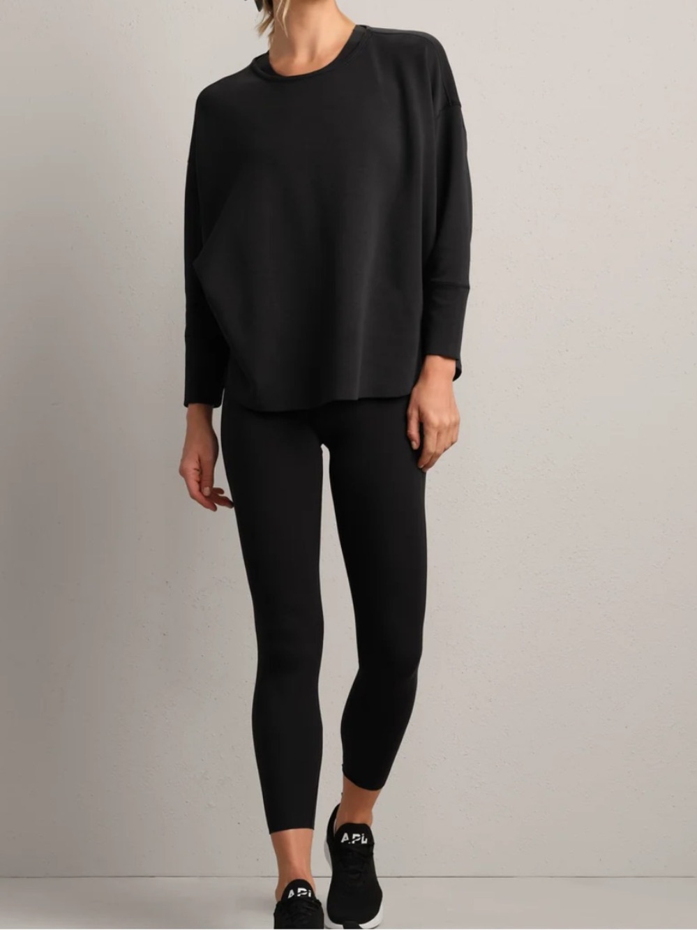 Rhone DreamGlow® Pullover Adaptable Streamlined Women Top size XL Pure Black